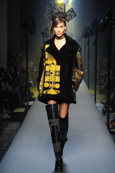 Look 33